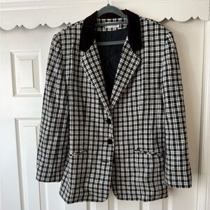 Vintage Black and White Houndstooth Women's Blazer